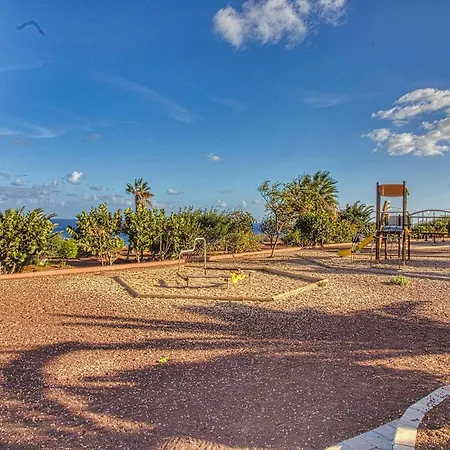 In With Stunning Sea Views, Cleaning Included * Radazul