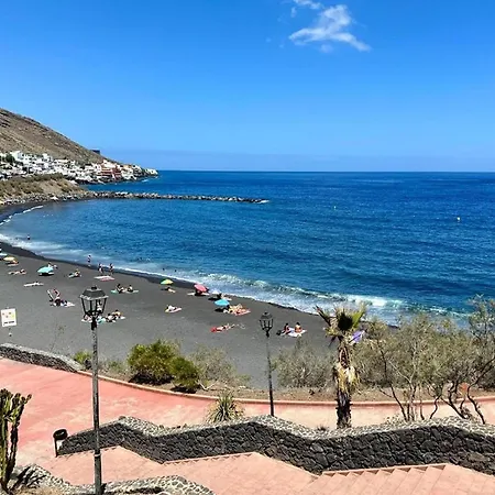 In With Stunning Sea Views, Cleaning Included Apartmán *
