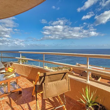 Appartement In With Stunning Sea Views, Cleaning Included